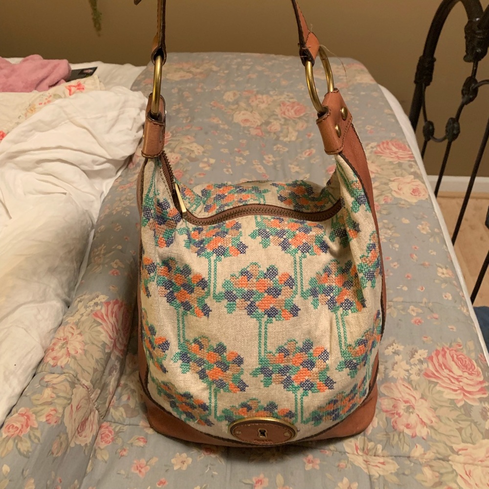 Fossil Embroidered Bucket Hobo